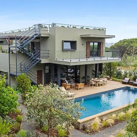 Olive - Design Retreat By The Lagoon